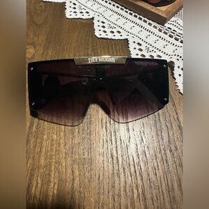 Authentic TRUE RELIGION oversized retro modern sunglasses.